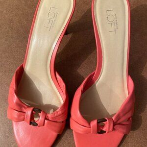 Loft woman's slip on sandals, size 8M, leather upper, made in Brazil
